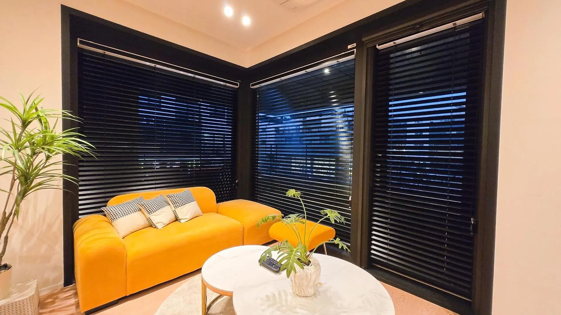 Unique House Hotel Incheon Guest house