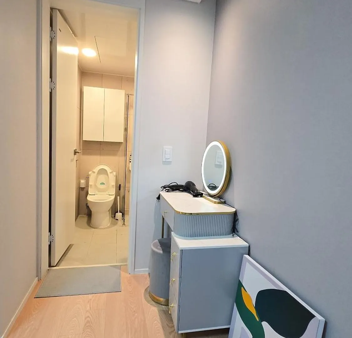 Unique House Hotel Incheon Guest house