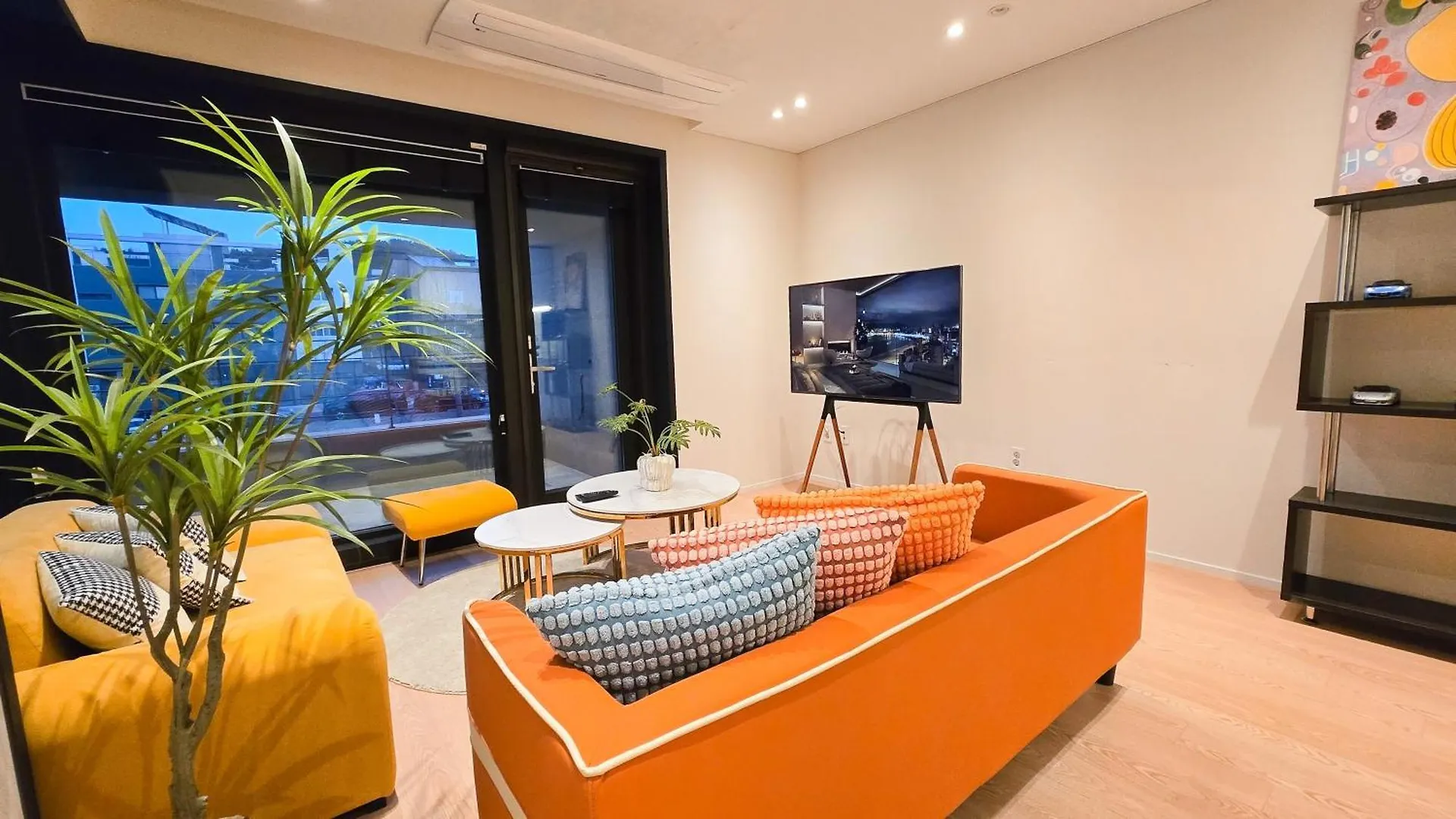 Unique House Hotel Incheon South Korea