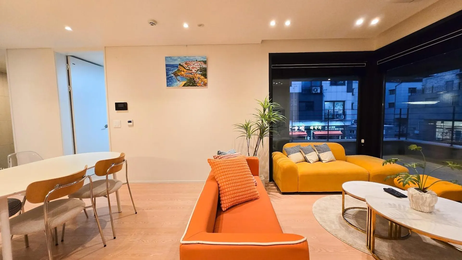 Unique House Hotel Incheon 3*,  South Korea