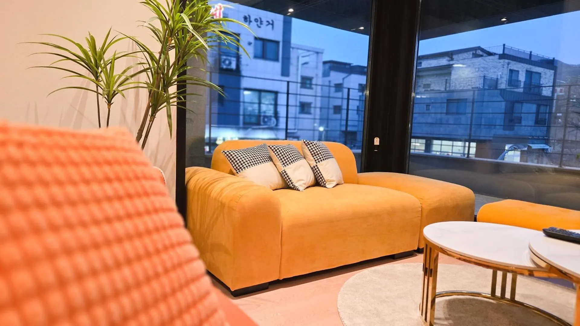 Unique House Hotel Incheon